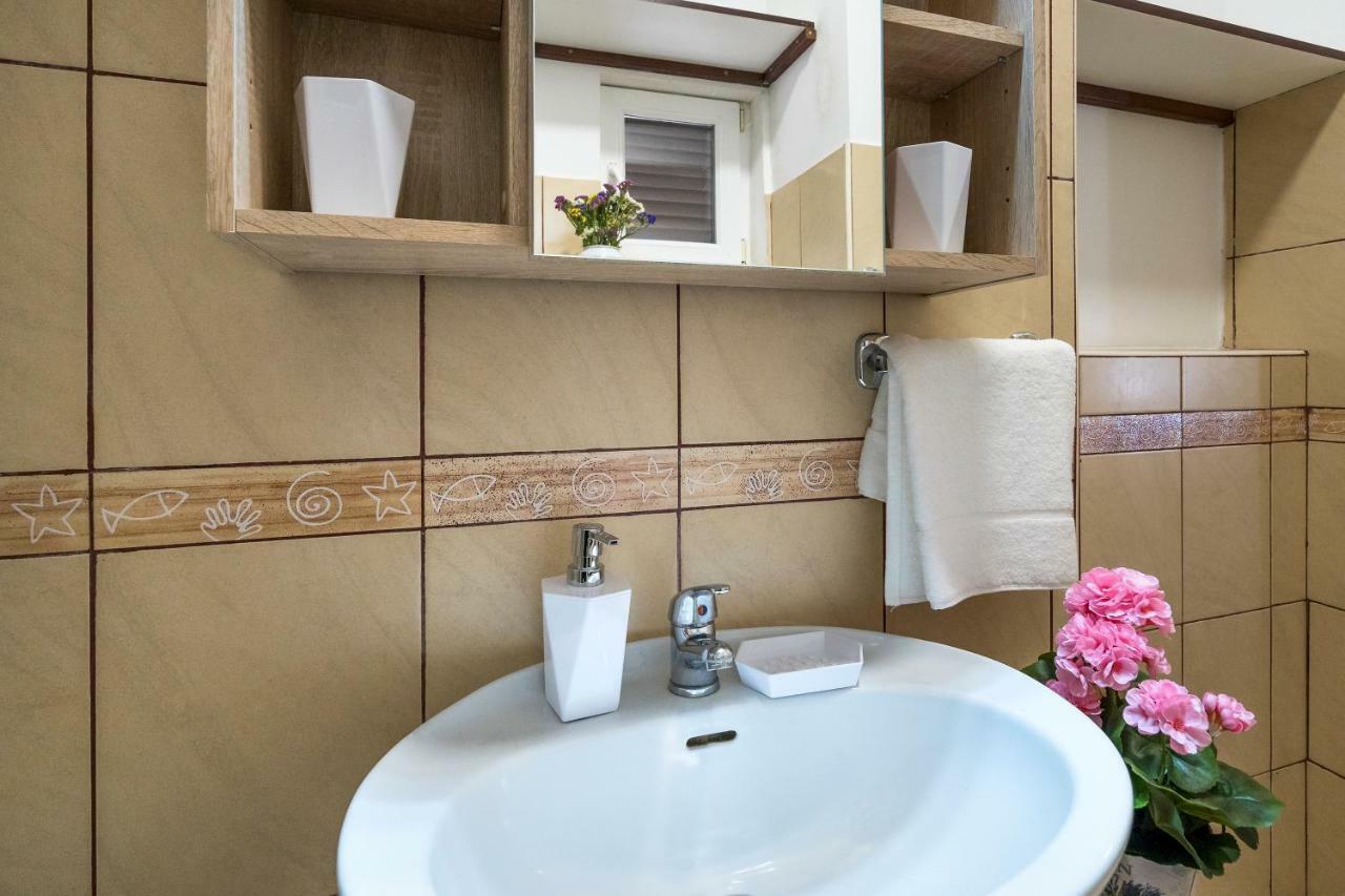 Rooftop City View Apartment In The Palace Walls Сплит Екстериор снимка