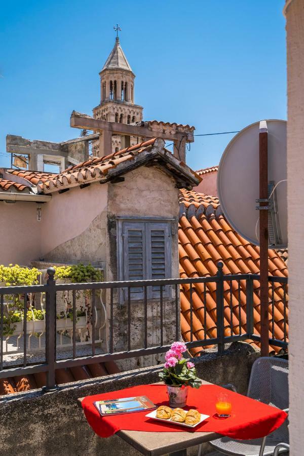 Rooftop City View Apartment In The Palace Walls Сплит Екстериор снимка